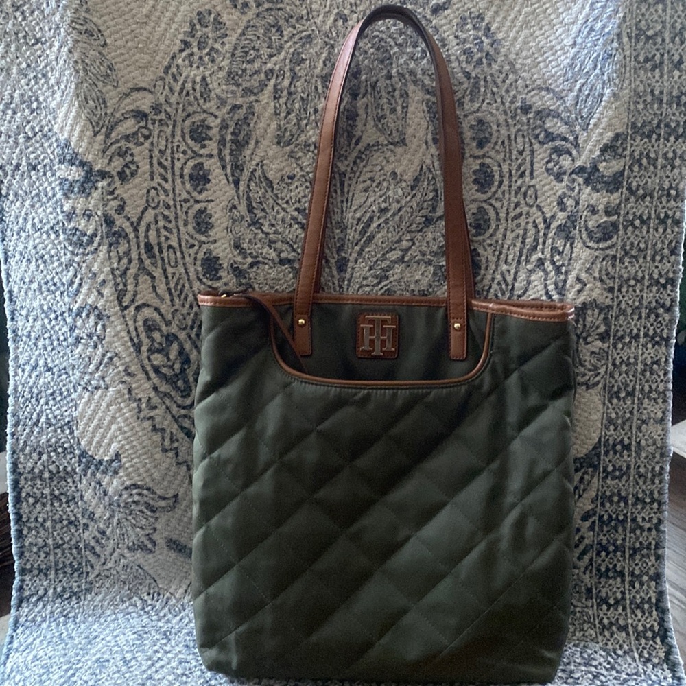 Tommy Hilfiger Green Quilted Handbag with coin purse